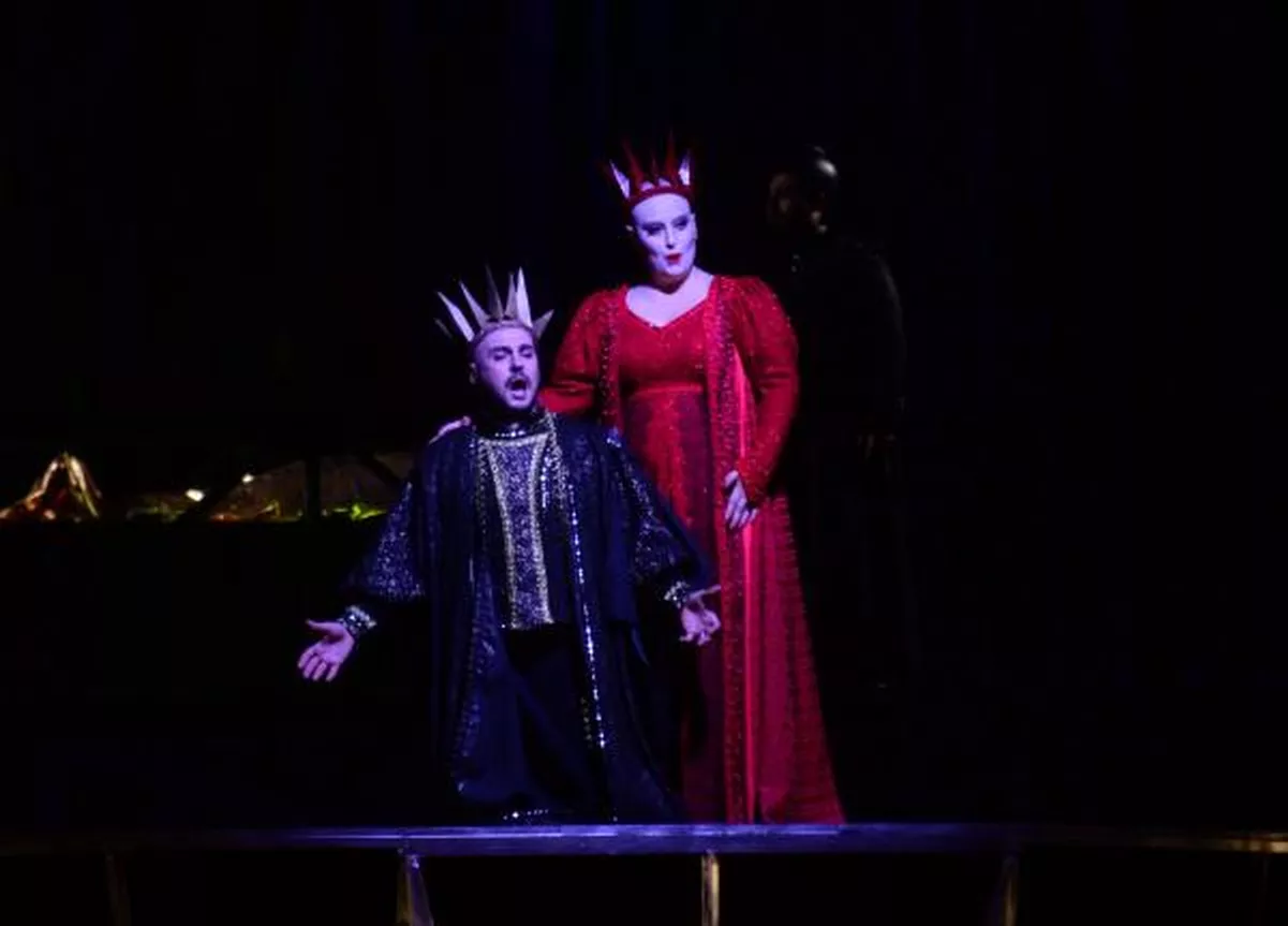 William Shakespeare\'nin Macbeth\'i Seyirci ile Buluştu