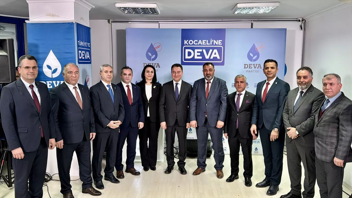 DEVA Partisi Genel Başkanı Ali Babacan, yerel seçimlerde kendi adaylarıyla seçime gideceklerini açıkladı