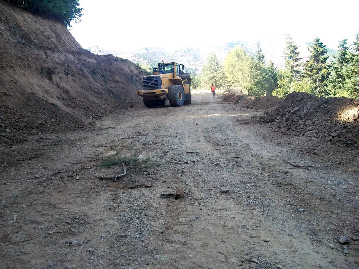 Küre Yol Yapım Çalışmaları Devam Ediyor