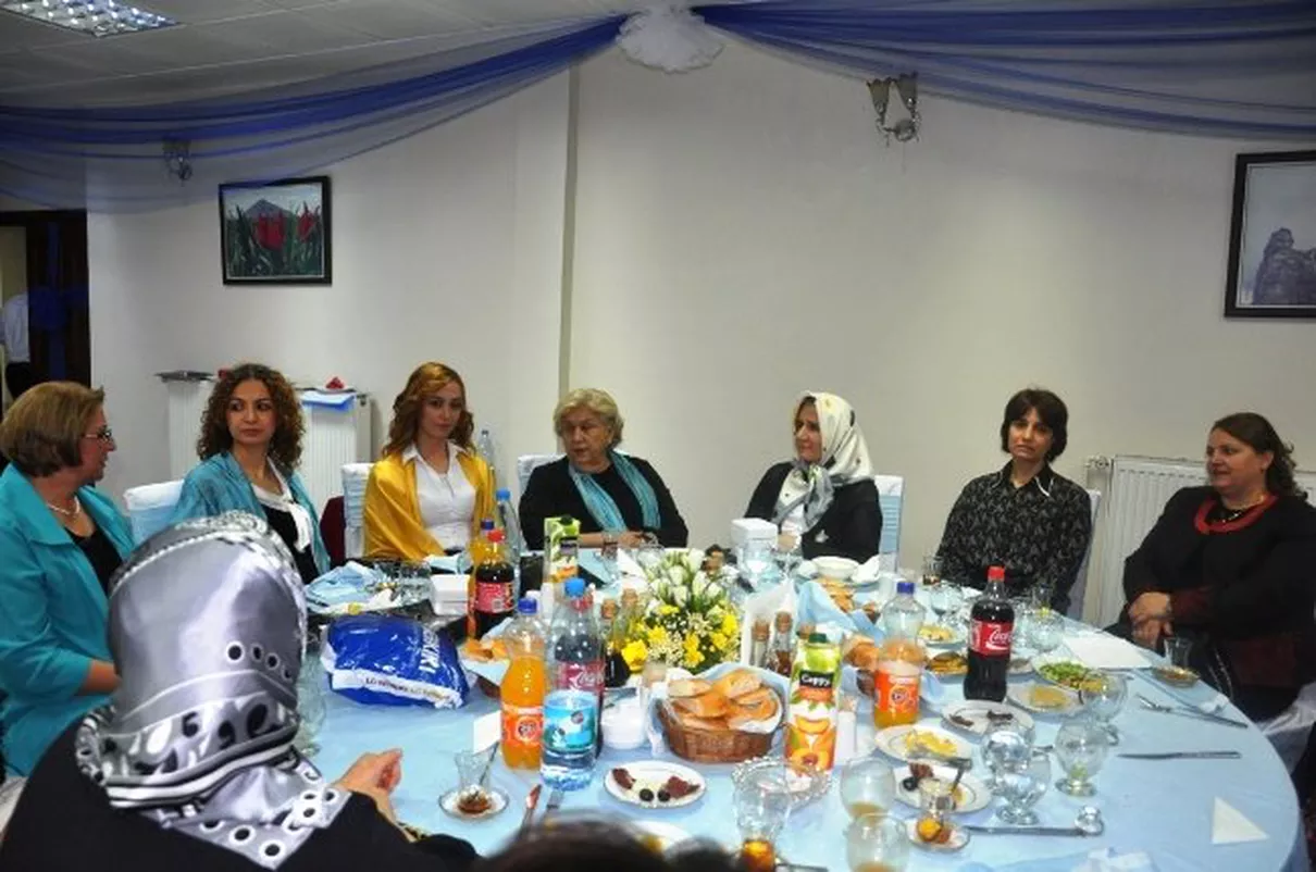 PEKAY\'dan İftar Programı
