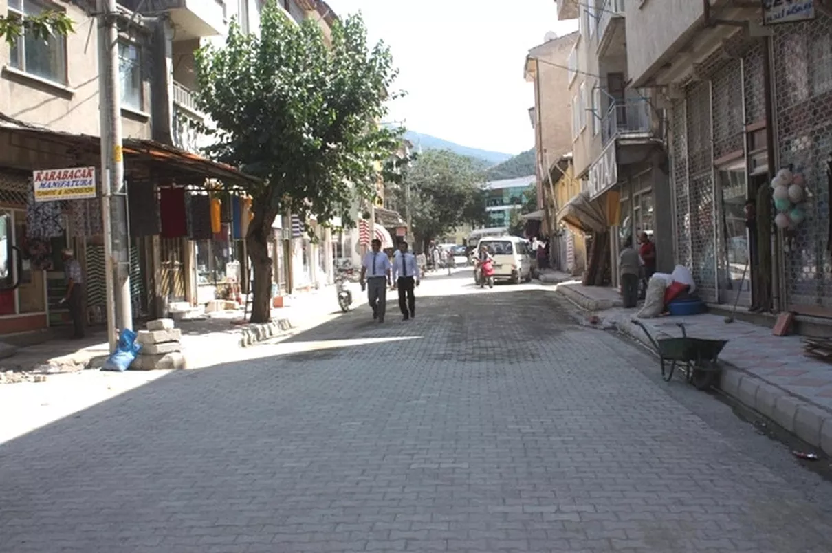 Çay\'da Alt Yapı Çalışmaları Devam Ediyor