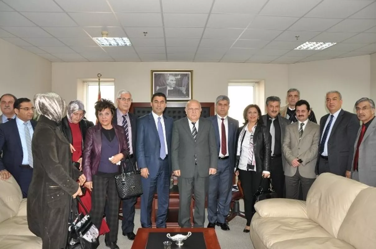 Sever, Mersin\'deki Seçim Çalışmalarını Sürdürüyor