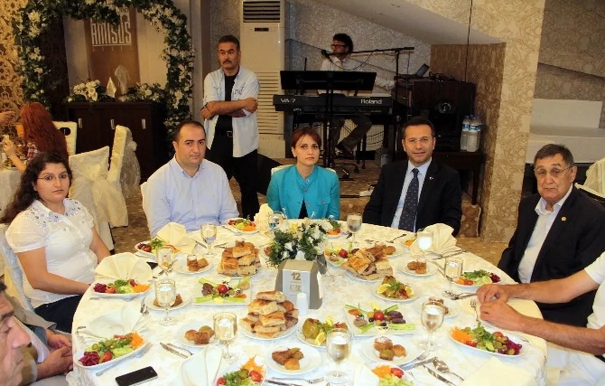 Vali Aksoy\'dan Basına İftar
