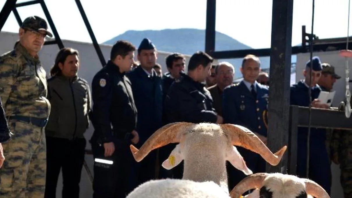 Datça Polisi Terörle Mücadele Kahramanları İçin 30 Kurban Kesti
