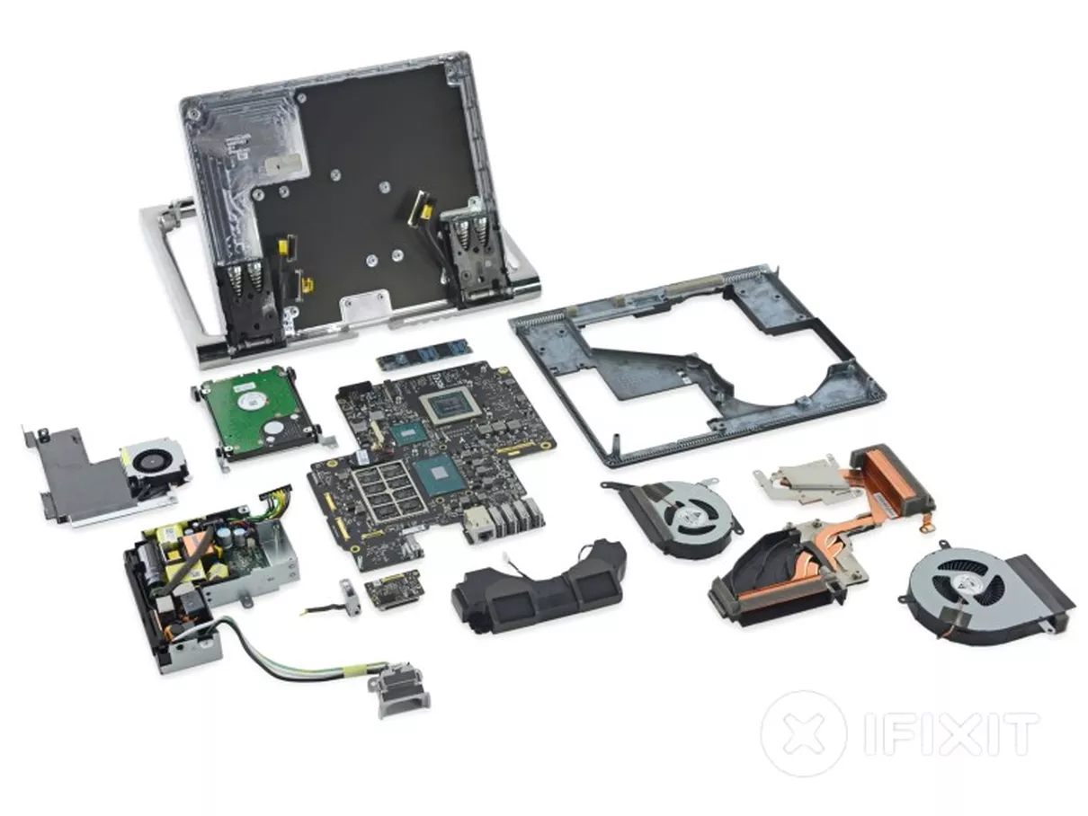 Surface Studio da Paramparça Oldu!
