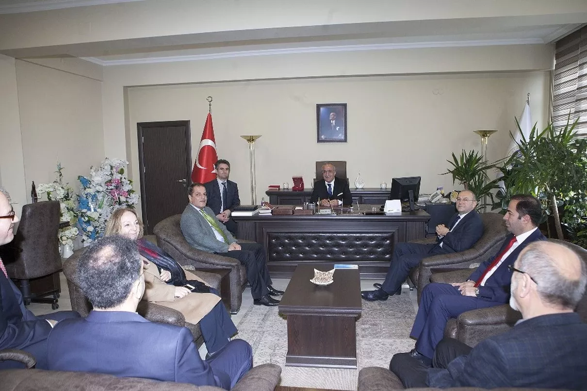 Rektör Prof. Dr. Çomaklı: "Devraldığımız Bayrağı Daha Yukarı Taşıyacağız"