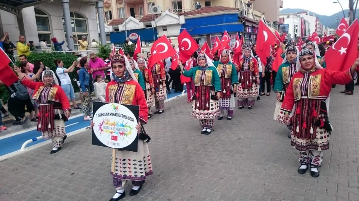 Marmarisliler Mudanya Hem\'e Hayran Kaldı