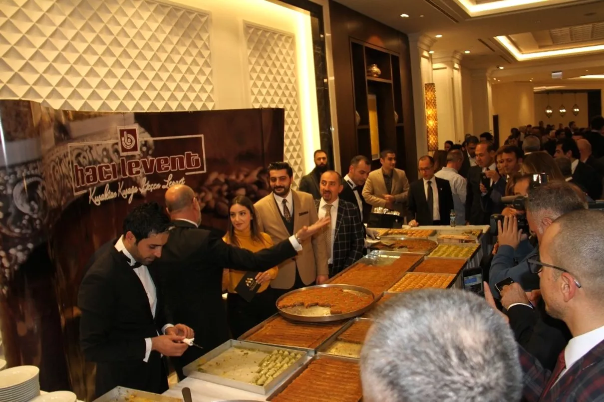Ödül Töreninde Kadayıf Şov