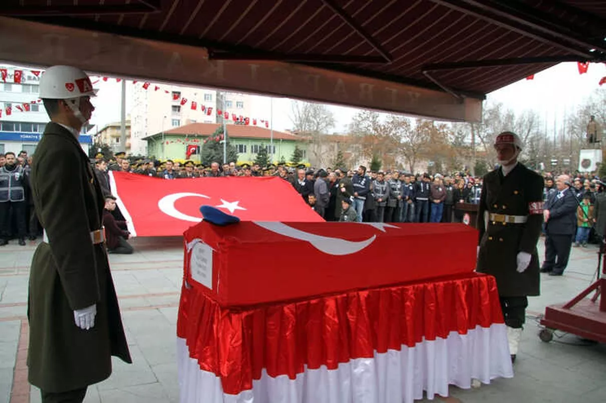 Isparta Şehidini Uğurladı