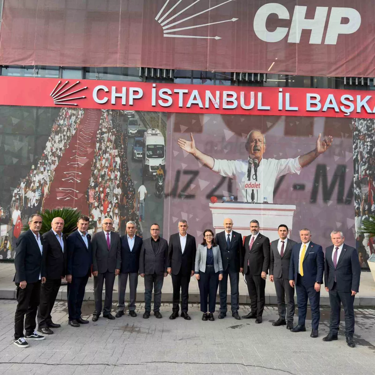 CHP İstanbul İl Başkanı Yüksel, 39 ilçe 963 mahallede saha planını karara bağladı