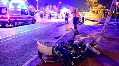 Maltepe’de iki araç çarpıştı: 2’si ağır 9 yaralı