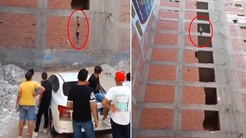 İnşaatta akılalmaz yöntem! İşçileri halatla taşıdılar