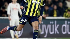 Menisküsü yırtıldı! Fenerbahçenin yıldızı 2 ay yok