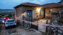Konyada dehşet: 65 yaşındaki adam eşini boğarak öldürdü
