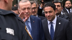 New Yorkta Türk şöleni! Cumhurbaşkanı Erdoğan Türkevine geldi, 7den 70e vatandaşlar karşıladı