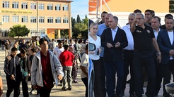 Manisada okula silahlı saldırı! 2si ağır 11 öğrenci yaralandı, 4 kişi gözaltında