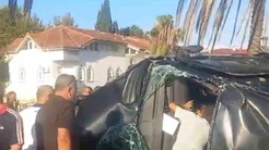Antalyada turistleri taşıyan tur minibüsü kaza yaptı: 17 kişi yaralandı