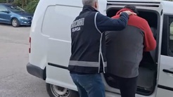 Konut vaadiyle para toplayan Bursadaki Sağlıkçılar Kooperatifi yöneticilerine baskın: 12 kişi gözaltında