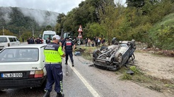 Kumluca yolunda iki otomobil çarpıştı: Ağabeyinin cenazesi için İstanbuldan gelen 46 yaşındaki adam öldü