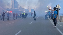 Şehri adeta yaktılar! Filistin Milli Takımına coşkulu karşılama