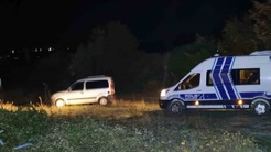 Sinop açıklarında devrilen teknedeki polis memurlarından biri hayatını kaybetti, diğeri kayıp