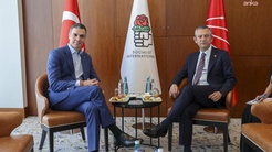 Özgür Özelin YENİ Partisi Sosyalist Enternasyonale kabul edildi, CHPnin üyeliği askıya alındı