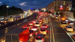 İstanbul trafiğinde mesai çıkışı çilesi: Yoğunluk yüzde 87ye ulaştı