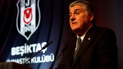 Beşiktaşta Serdal Adalı ve yönetimi ibra edildi