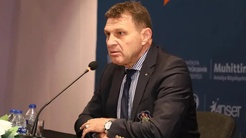 Emekli Tuğamiral Türker Ertürke ilk duruşmada hapis ve tahliye kararı