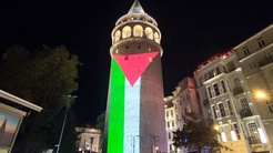 İstanbulun kalbinde Filistin için tek yürek: Galata Kulesi Filistin bayrağıyla aydınlandı