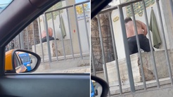 Bağdat Caddesinde ilginç görüntü! Gündüz vakti çeşmede duş aldı