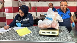Şanlıurfa Haliliyede denetimde 170 kilo bozuk et imha edildi, işletmeler mühürlendi