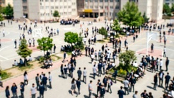 Düzcede okulun duvarına tehdit içerikli mesajlar yazan 17 yaşındaki çocuk gözaltına alındı
