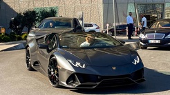 Torreira, Barcelona maçı öncesi 56,5 milyon TL’lik Lamborghini ile görüntülendi