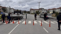 Kütahyada tapu sahibi davayı kazandı, Yunus Emre Caddesi tel çekilerek kapatıldı