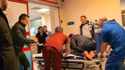 İnegölde boğazına tavuk eti kaçan 1 yaşındaki Alperin kalbi durdu, doktorlar sedyede müdahaleyle kurtardı