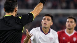 Futbolda tarihi yenilik! Hakemler artık bunu kullanacak