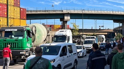 İtalyada akaryakıt protestosu: Kamyon ve TIR şoförleri otoyol ve liman girişlerini kapadı, kıtlık uyarısı yapıldı