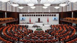2 parti daha yeni anayasaya kapıları kapattı