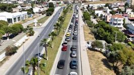 Kuşadasına tatilci akını! Son 24 saatte 60 binden fazla araç giriş yaptı