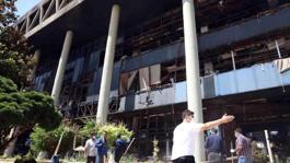 İsrailin vurduğu İran Televizyonunun son hali böyle görüntülendi