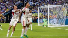 4 saat 15 dakika süren karşılaşmada Benfica, Aucklanda gol oldu yağdı