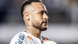 Fenerbahçe ile anılan Neymar imzayı attı