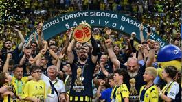 Şampiyon Fenerbahçe Beko, kupasını aldı