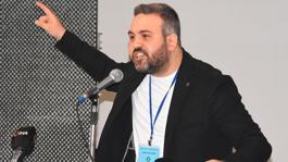 İzmirin efsane kulübü Altayda eski başkan Özgür Ekmekçioğlu ve yönetimine büyük şok