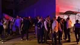 Kocaelide düğün salonunda yangın çıktı! 2si çocuk 4 kişi dumandan etkilendi