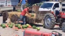 Karpuzları Parçalayan Çiftçilere İşlem