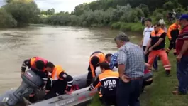 Eskişehirde nehre giren iki çocuk kayboldu