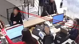 Doktordan 79 yaşındaki kadına korkunç tuzak! Bakımevinden valiz dolusu para çıktı