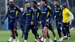 Fenerbahçenin Viktoria Plzen maçı kamp kadrosu belli oldu